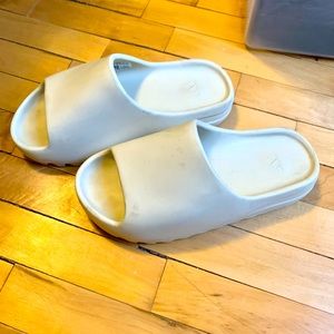 Yeezy Slides